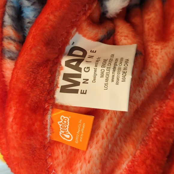🆕Chester Cheetah Flamin' Hot Cheetos Throw Blanket 🔥 Cheetos - Picture 4 of 5